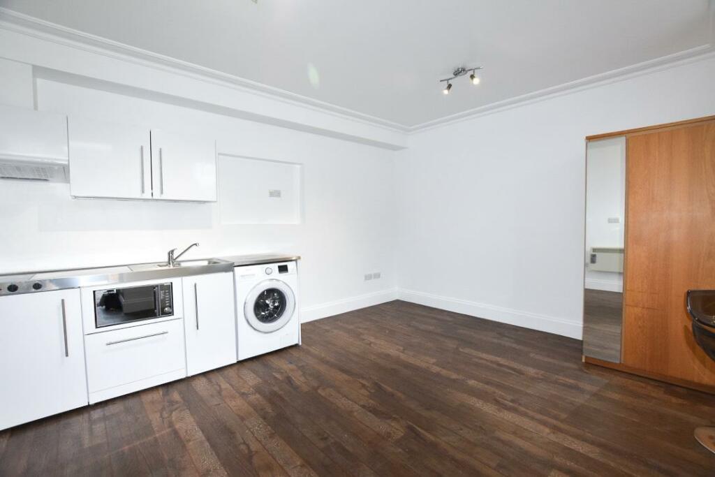 Room5.jpg