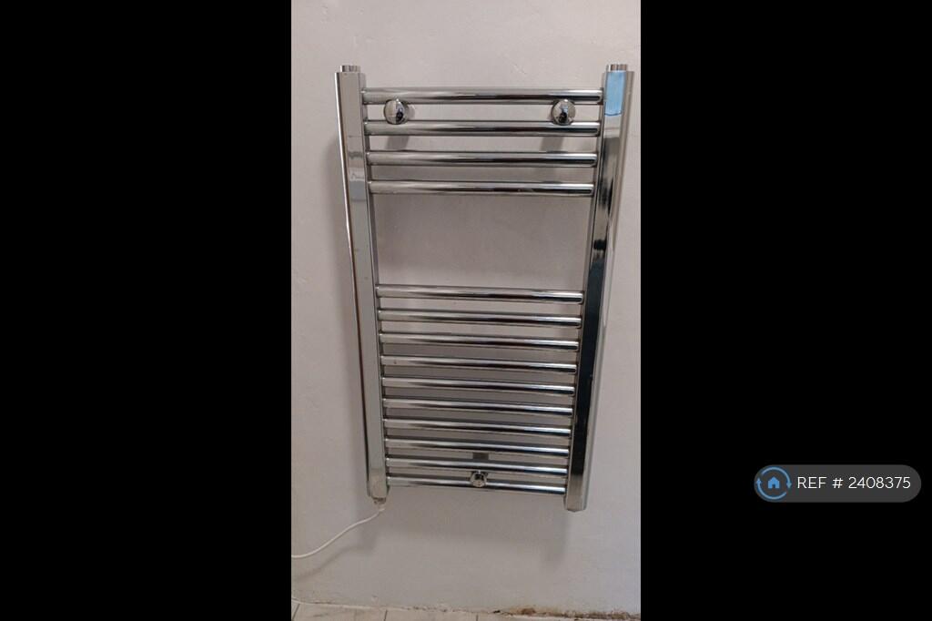 Bathroom Towel Rail