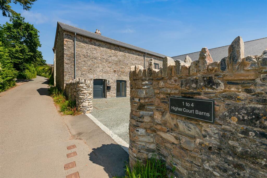 A57 - Barns @ Higher Court Barns, Littlehempston -