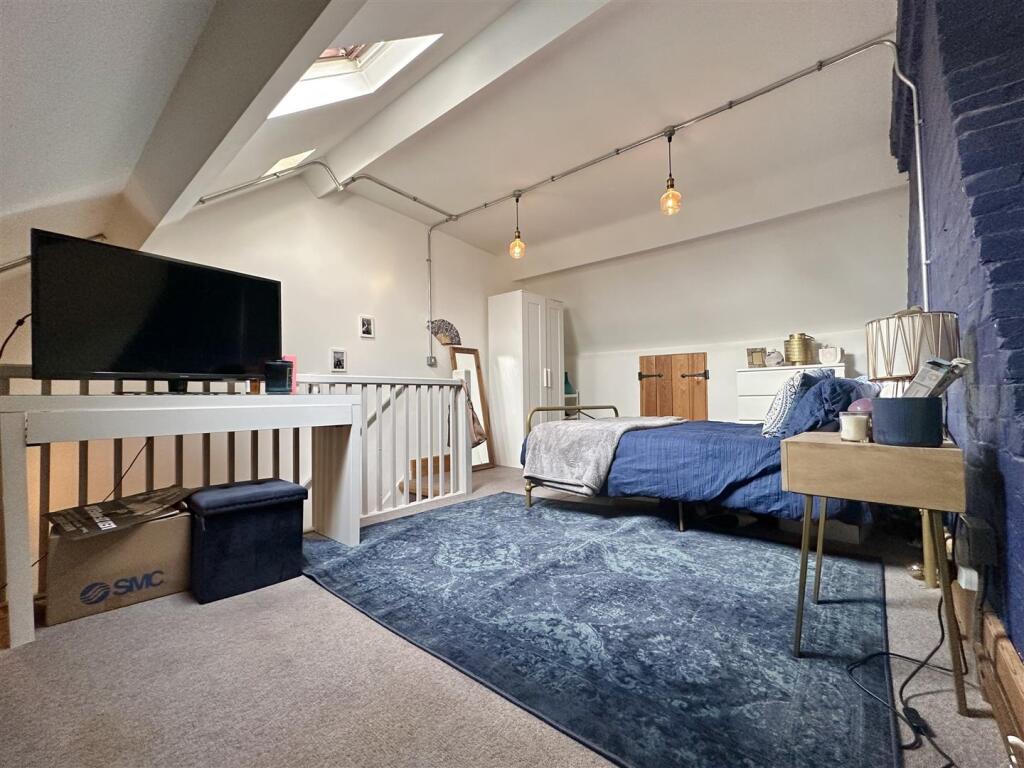 BEDROOM TWO