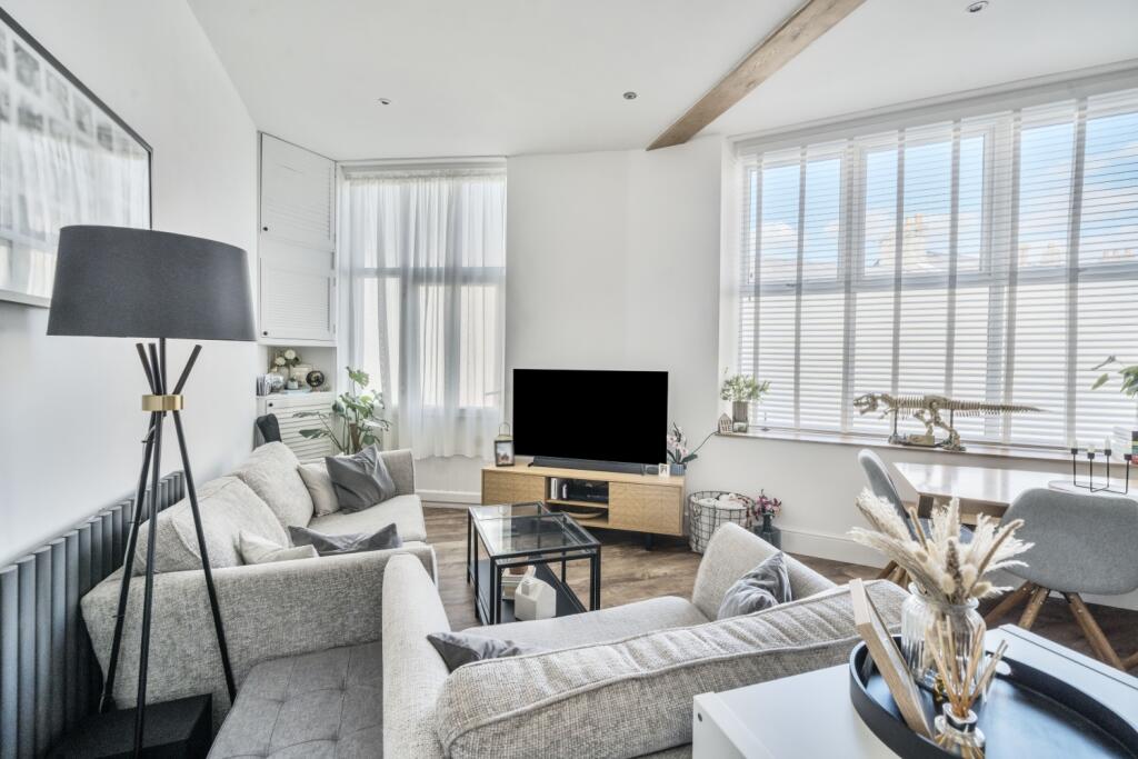 1356707-18-68d6ad5b3131f