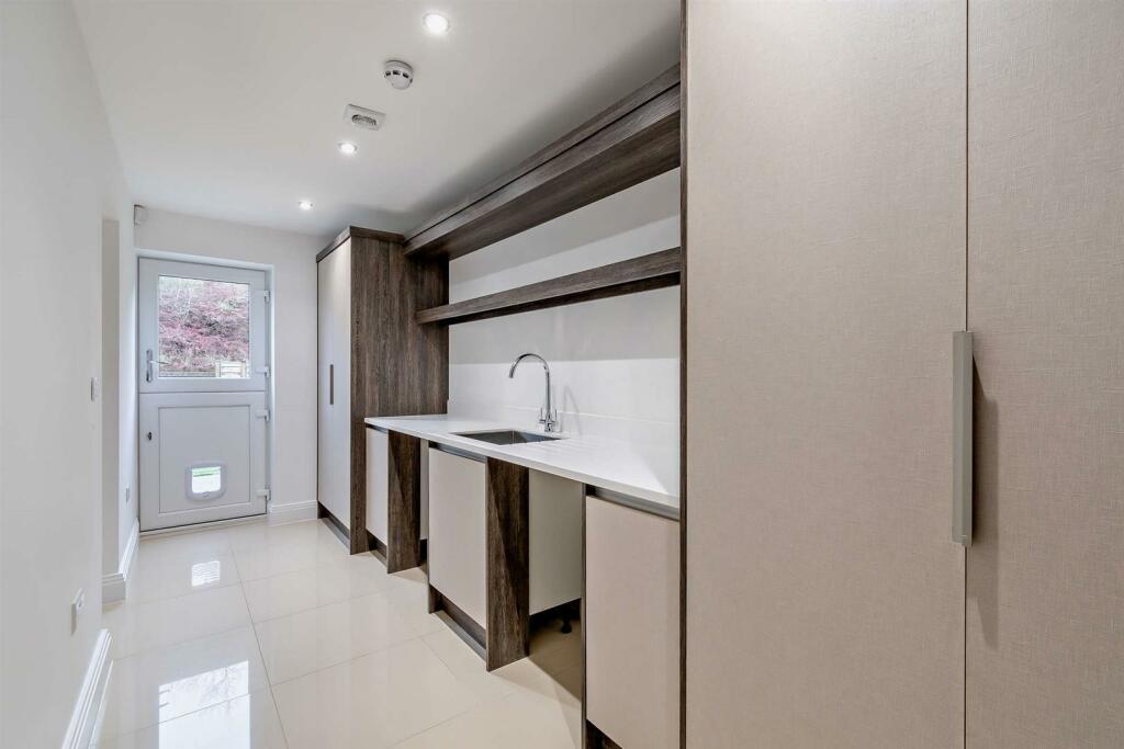 8629922-interior37-800.jpg