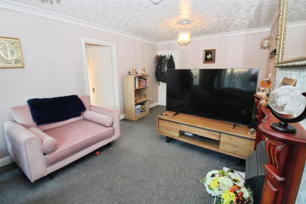 Lounge and Dining Area