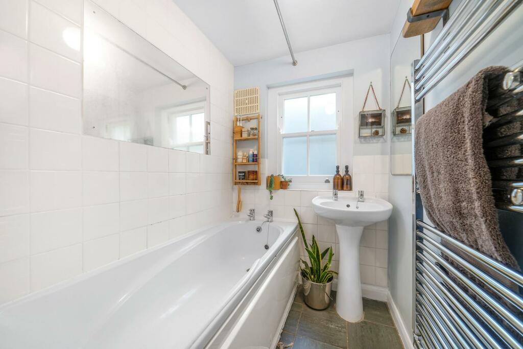 Bathroom.jpg