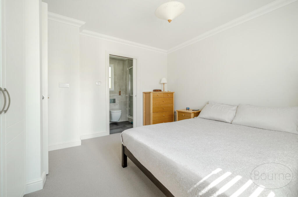 6bfda174-c997-4f3...