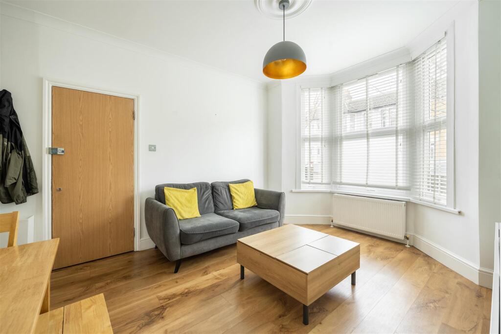 Buckland Road, E10
