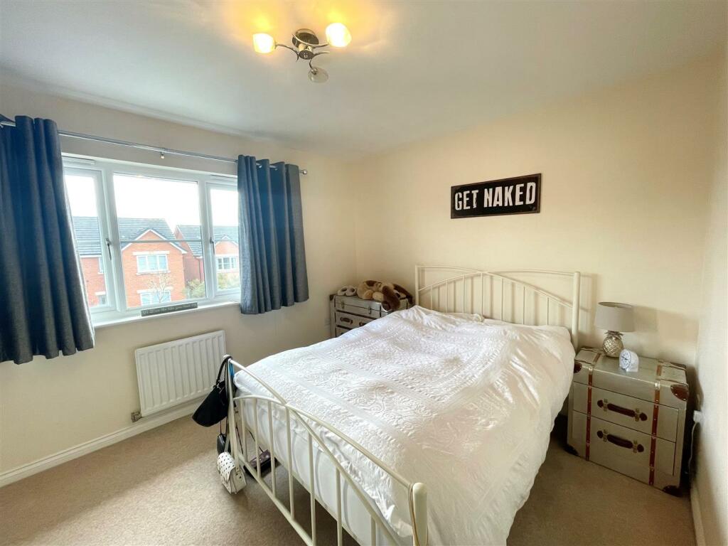 BED 1.jpg