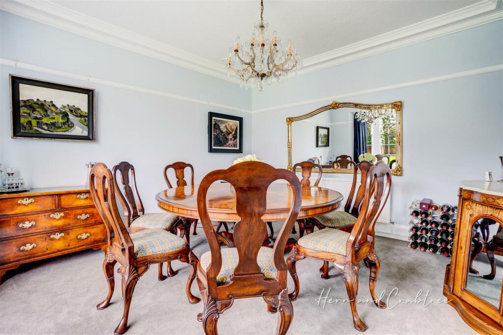 Queen Anne Square, Cardiff, HernCrabtree (11).jpg