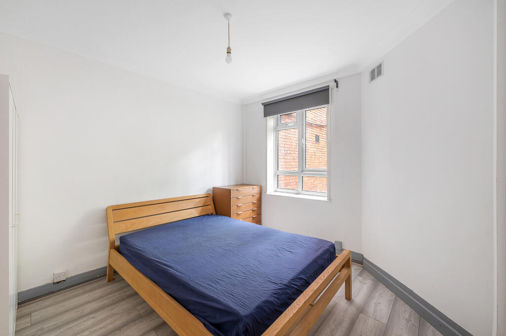 21 White&#39;s Square-5