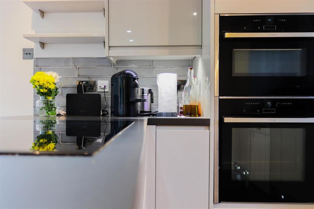 17. Kitchen Diner 1.9.jpg