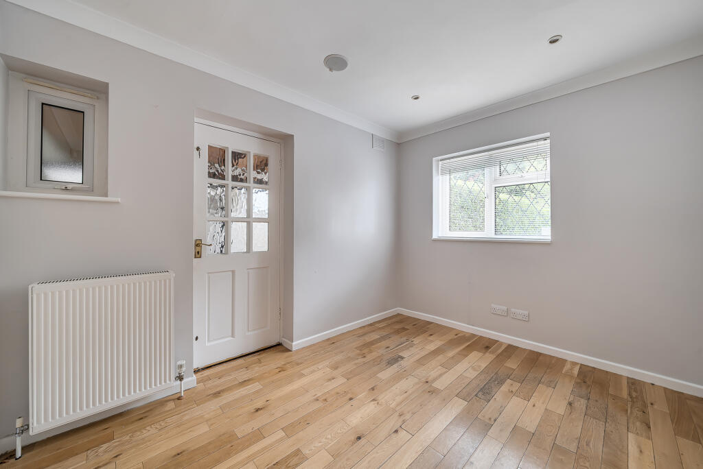 1356296-25-68cacf7a1570a