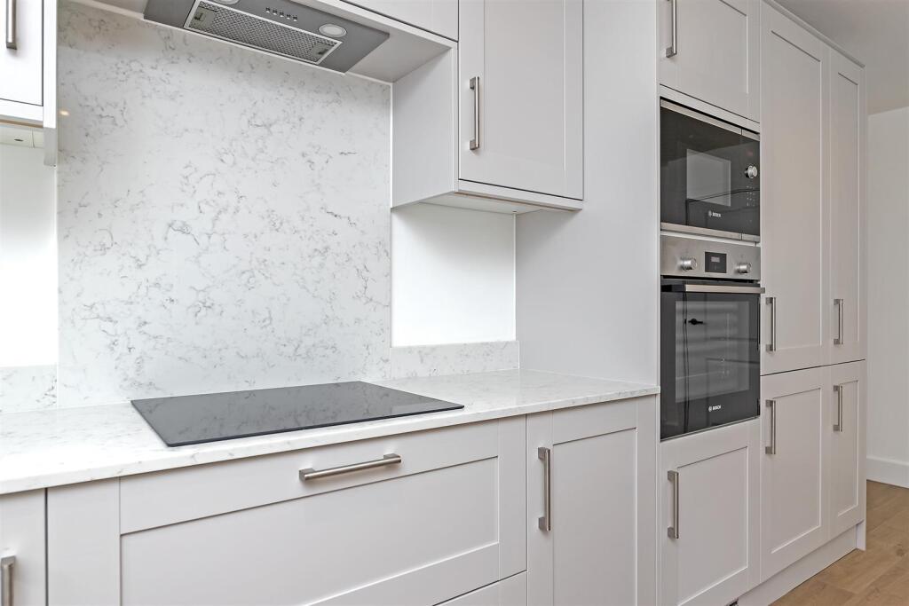 1OakviewGardens-15.jpg