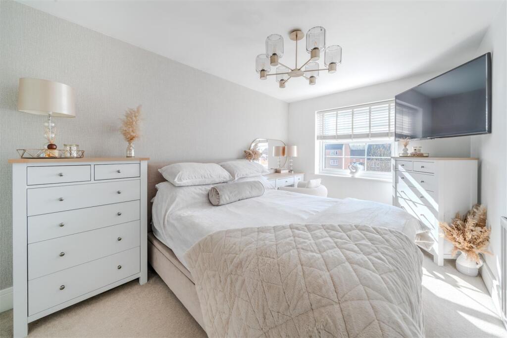 Bedroom 2.jpg