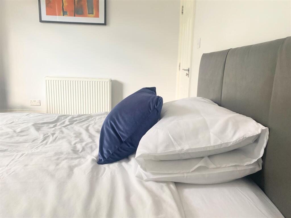 Bedroom 1.jpeg