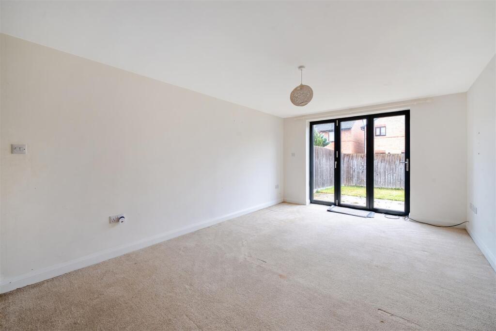 69a Johnson Avenue, Brackley (23).jpg