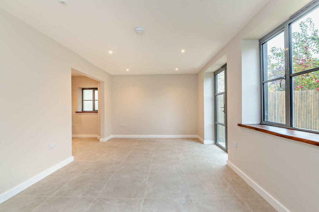 8666899-interior0...