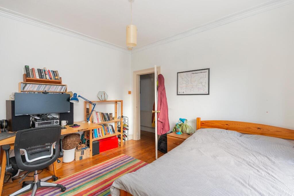 1B0RMR - Bedroom A.jpg