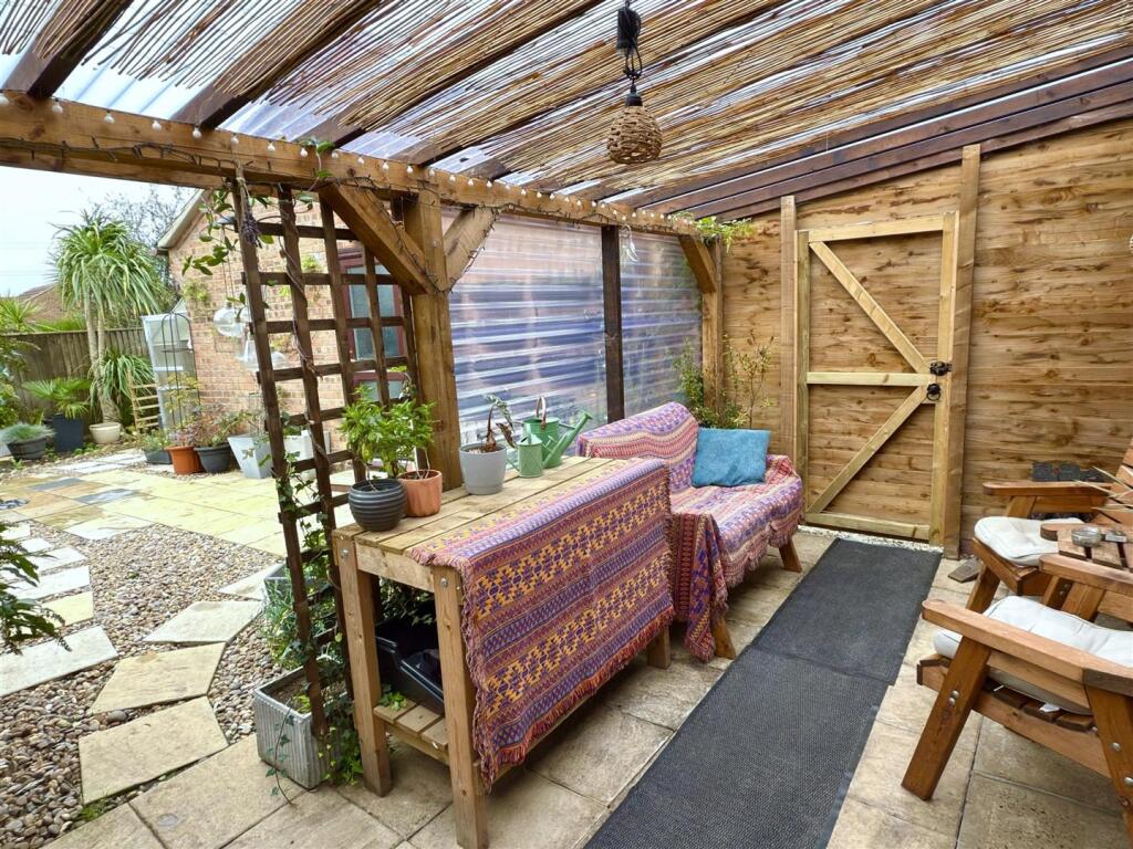 VERANDA TO GARDEN.jpg