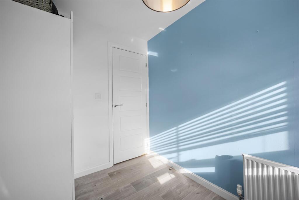 12 Springwell Avenue-13.jpg