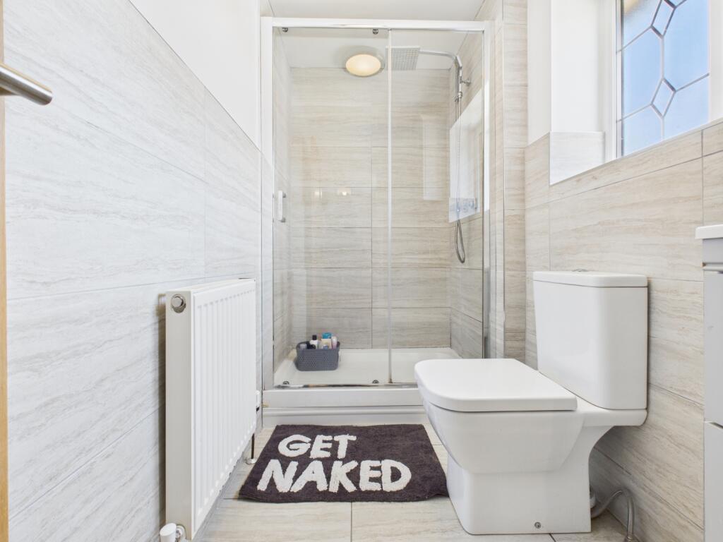 CAM03729G0-PR0090-STILL036