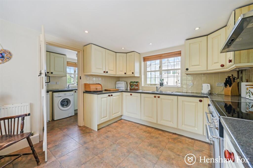 sketch_Ph28_5969316 - Copy.jpg