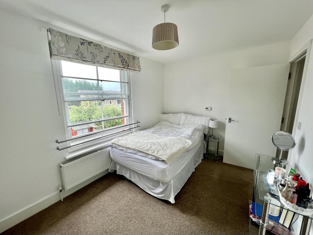 4. Bedroom.JPG