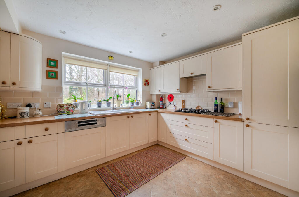 1393319-14-694419...