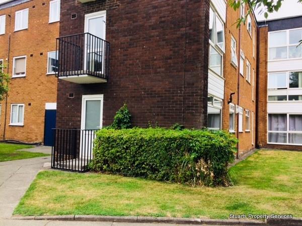 Meadow Court M21 9HH ext 2.jpg