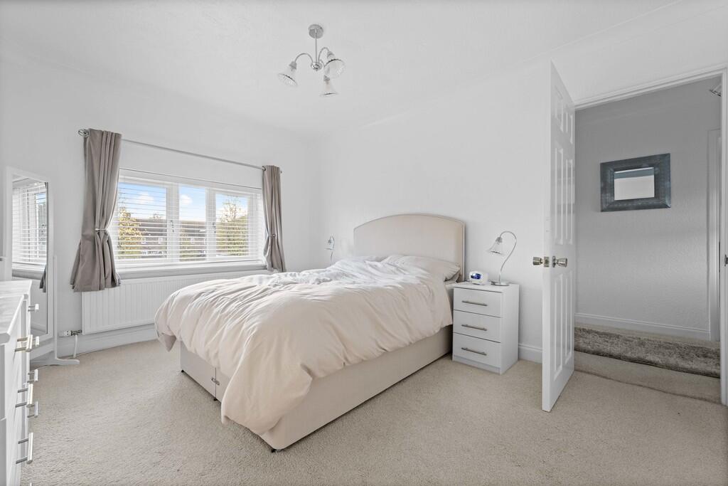 7 Lincoln Road, B...