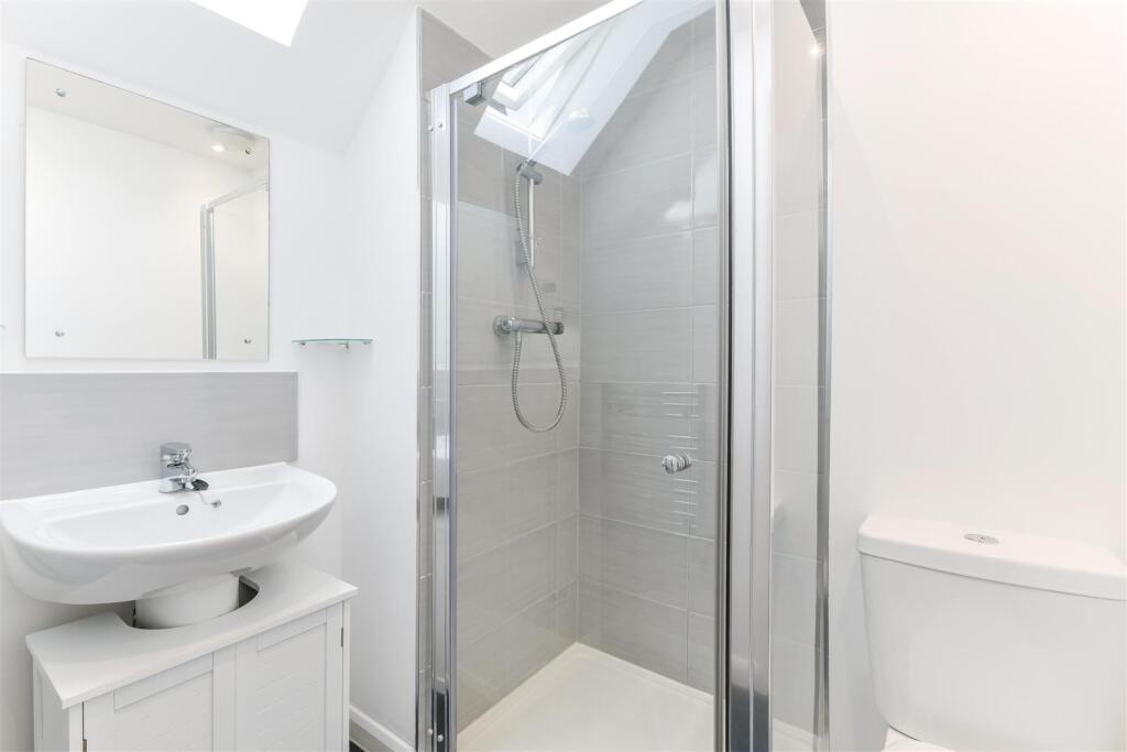 FIELDOAKS WAY (3).jpg