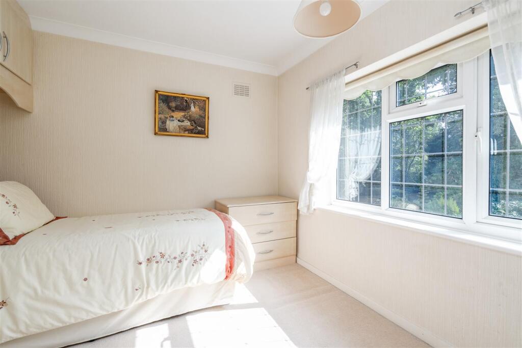 76 Woodlea Drive_1.jpg