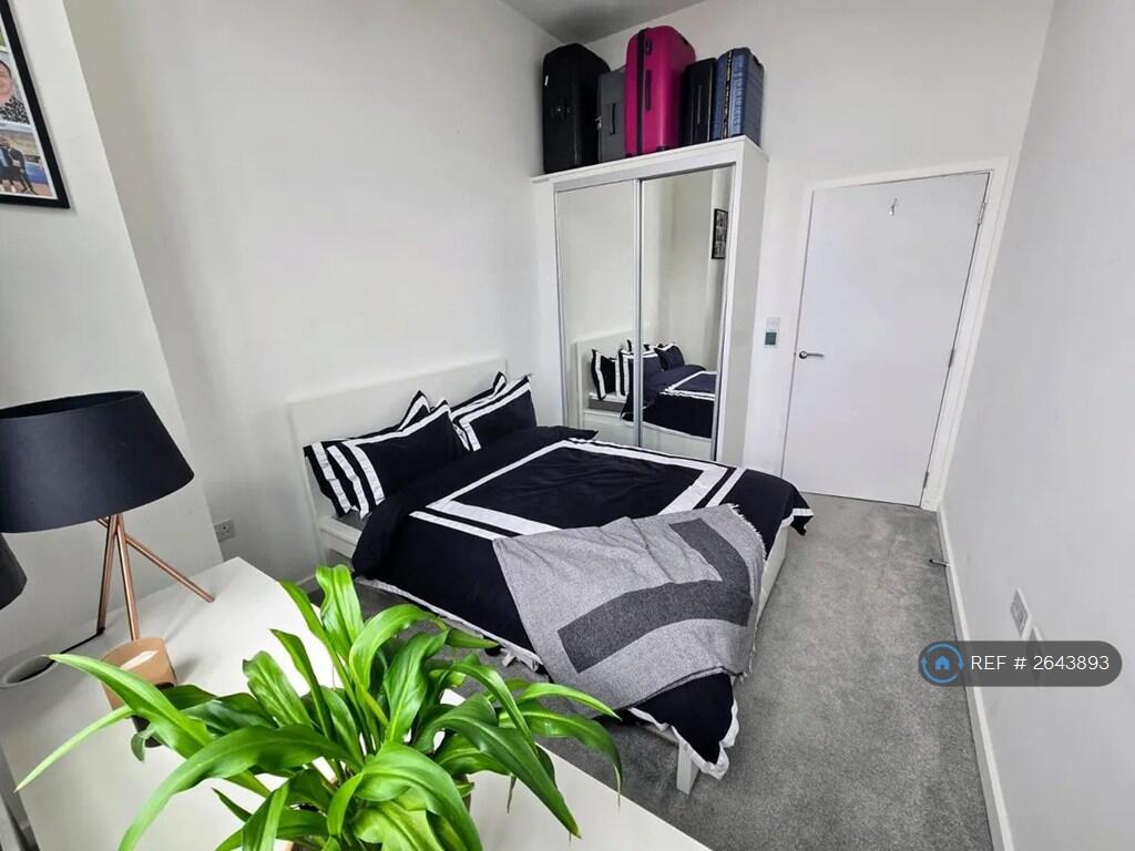 Comfortable Second Bedroom