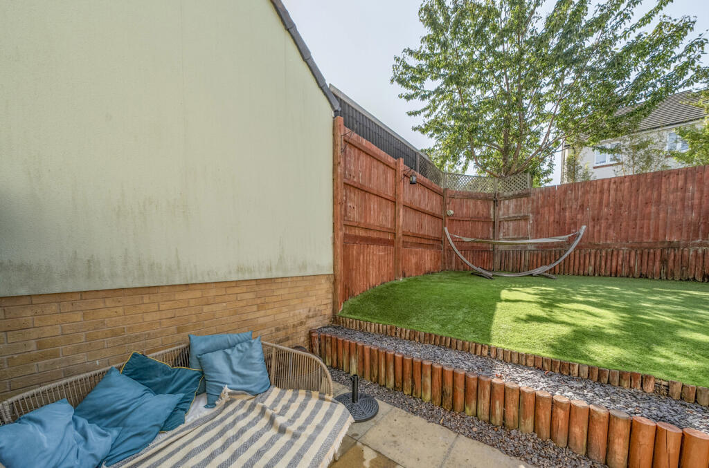 1335695-5-689b24d...