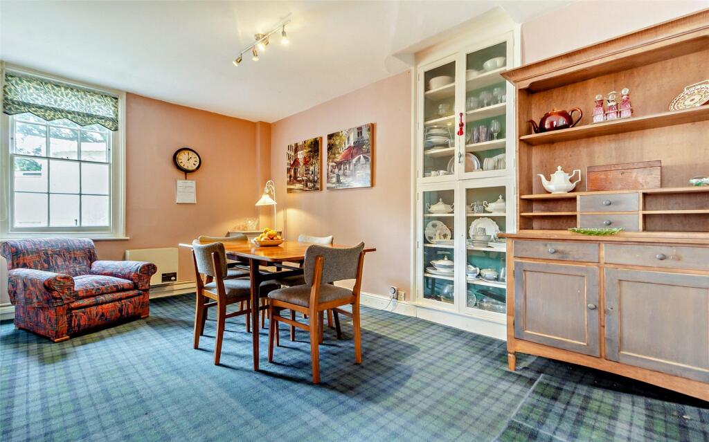 Breakfast Room