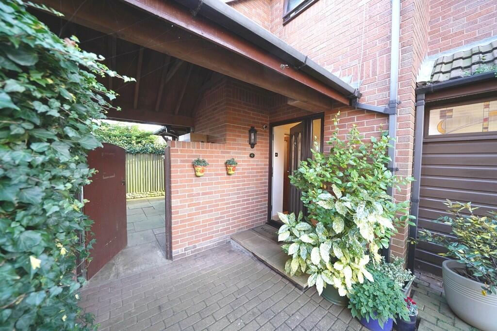 front and courtya...