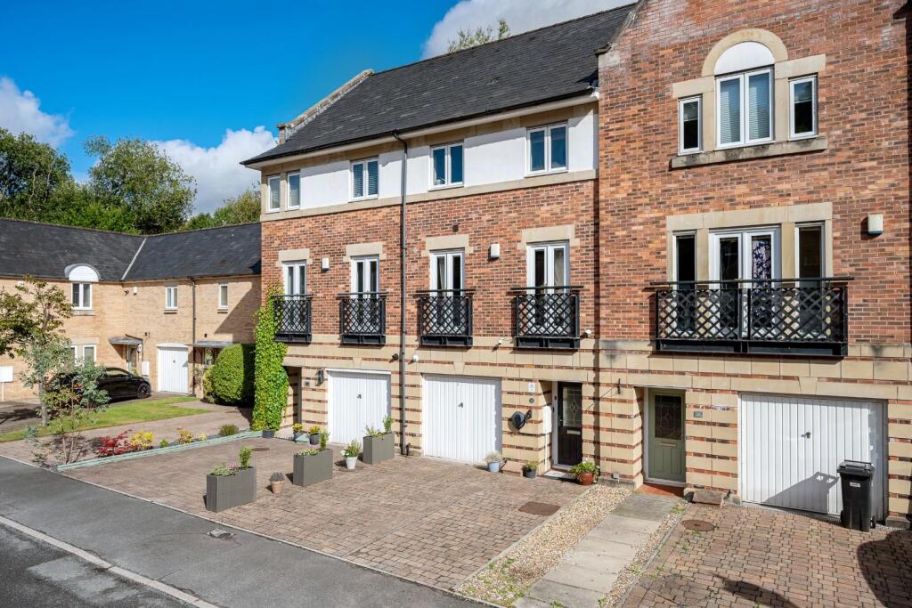 58 Threadfold Way External-4.jpg