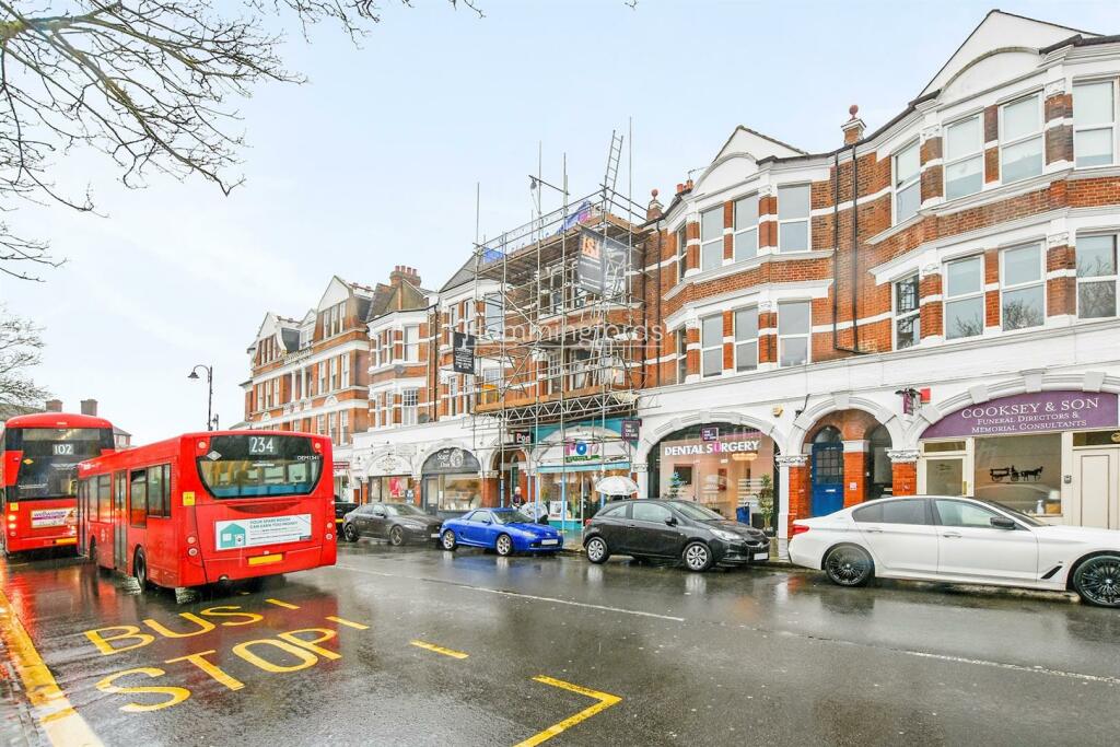 07-5bc979221- GCHMF - 208 Fortis Green Road - Exte