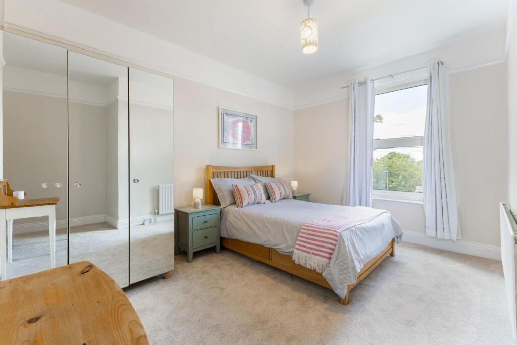 92291_1-Maple-Terrace-Yeadon-Leeds (19)_low.jpg