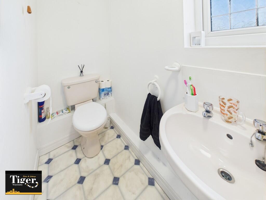 CAM02176G0-PR0675...