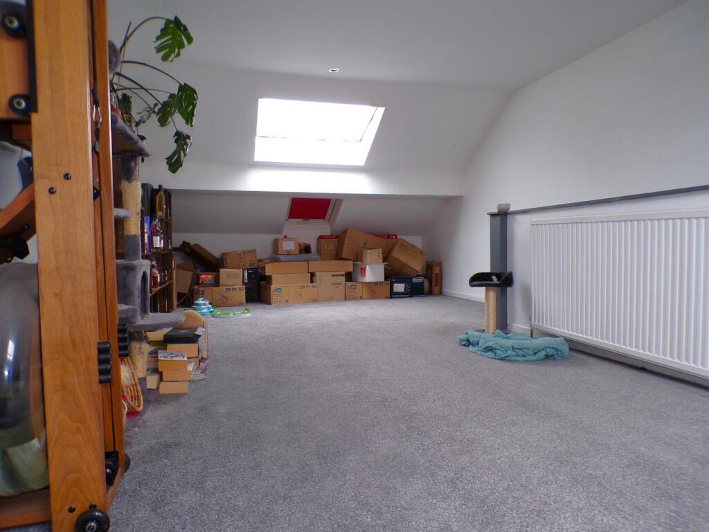 HultonSt47attic2.JPG