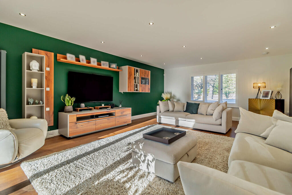 8634681-interior0...
