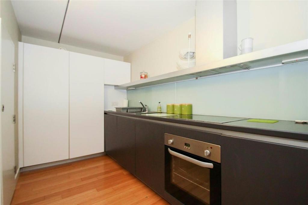 Breakfast Kitchen 1