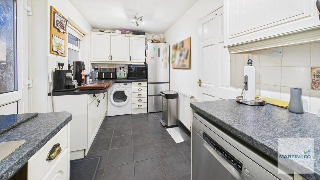 CAM03663G0-PR0211...