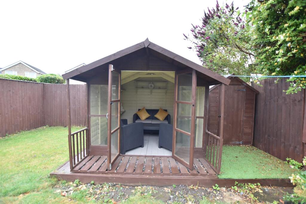 SUMMER HOUSE