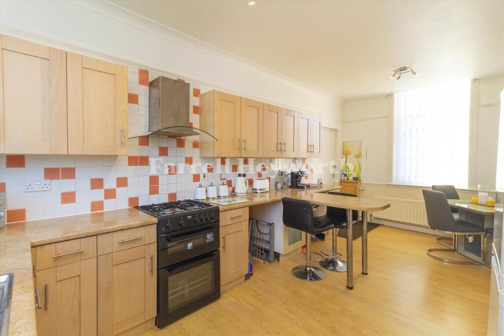 Kitchen Dining 3 T202504221432.jpg