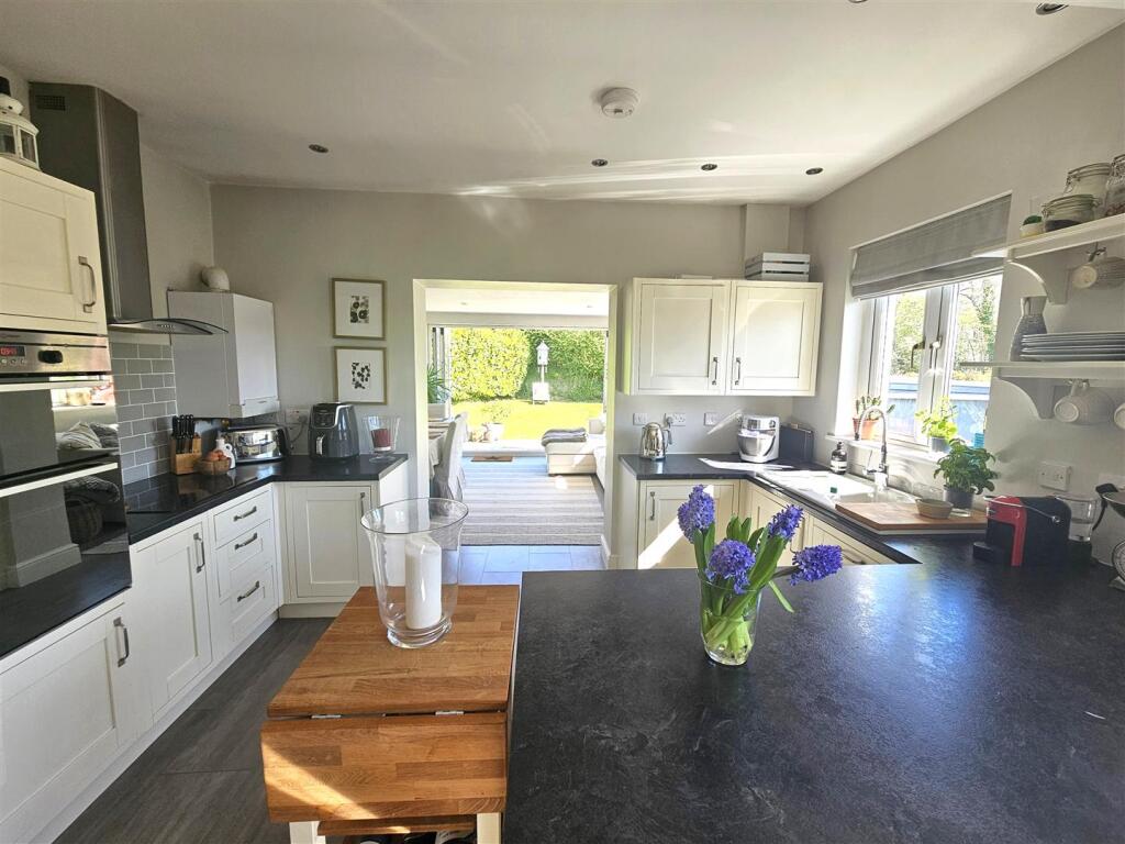 Kitchen to Garden Room.jpg