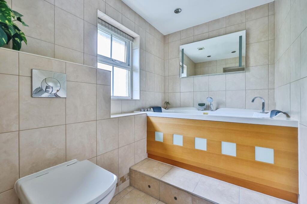 Ensuite Bathroom