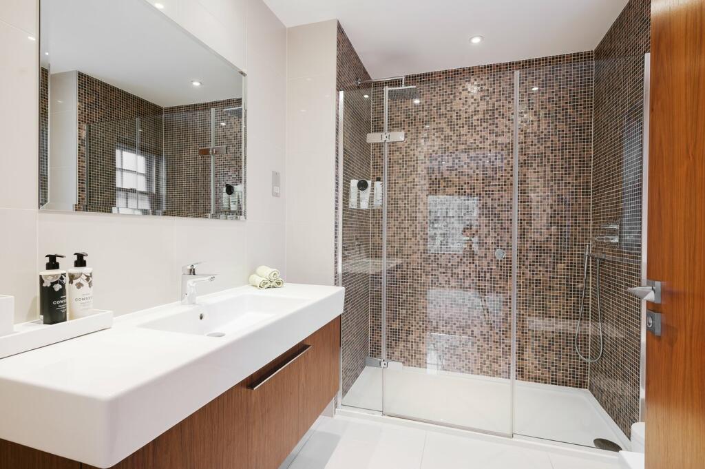 Bedroom 2 Ensuite