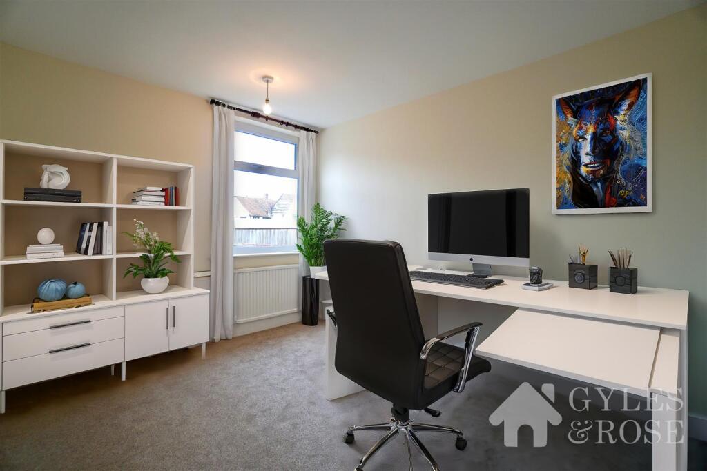 3rd Bedroom / Home Office