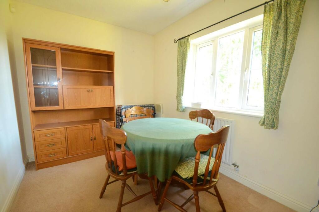Bedroom/dining room